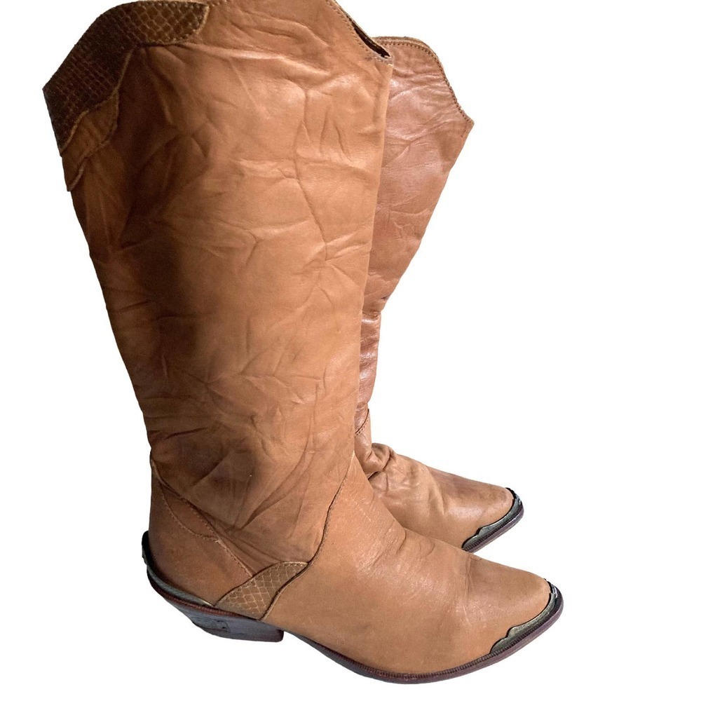 Vintage Cowgirl Boots with Metal Tips and Star 7.5